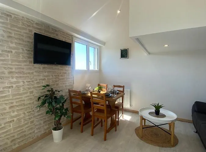 Bel A Deux Minutes De La Apartment *